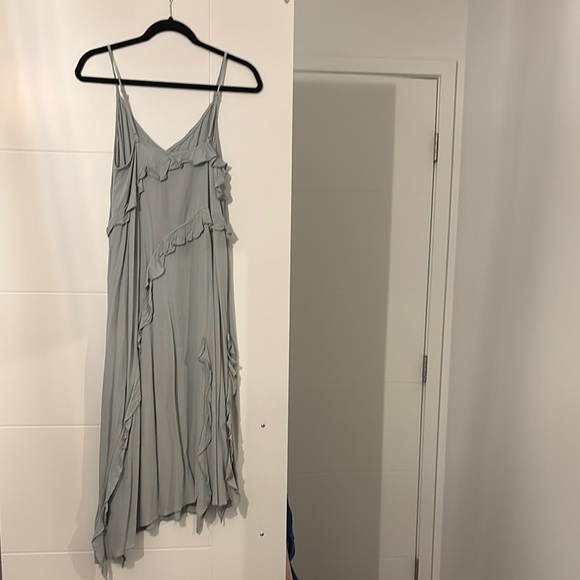 Gray blue Ruffle Dress - Picture 4 of 4